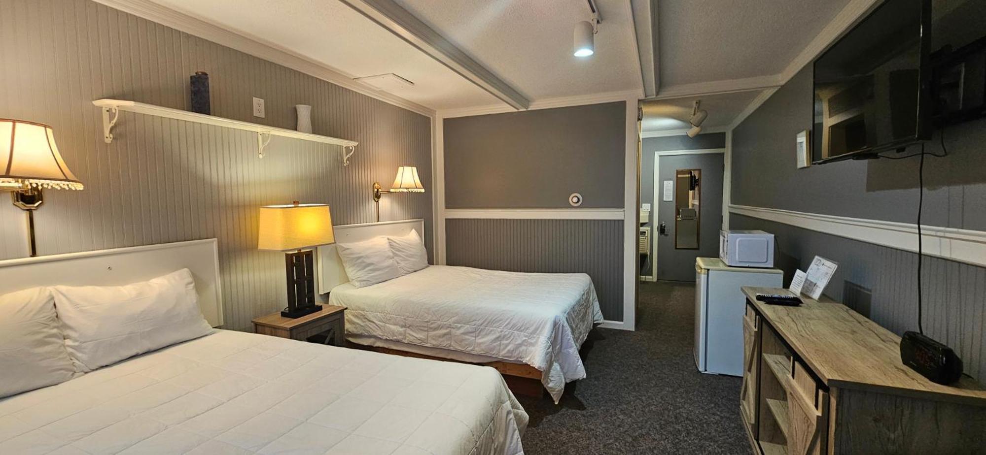 Chequamegon Lake Superior Lodge 贝菲尔德 外观 照片
